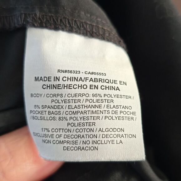 NIKE Shorts - Picture 3 of 4